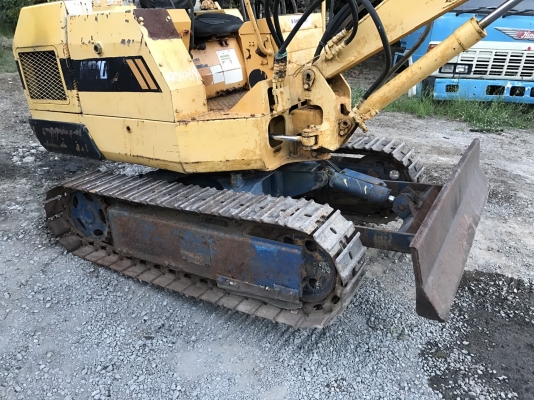 ขายรถแม็คโคร KOMATSU PC10-2 นำเข้าจากญี่ปุ่นแท้ๆ 100\% ไม่เคยผ่านการใช้งานในไทย สภาพนางฟ้า สนใจติดต่