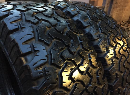 ยางคู่ All BF Goodrich 265 70 17 ปลายปี13 ดอกเต็ม ไม่มีปะ ใช้ยาว ราคาไม่แพง