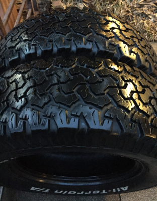 ยางคู่ All BF Goodrich 265 70 17 ปลายปี13 ดอกเต็ม ไม่มีปะ ใช้ยาว ราคาไม่แพง