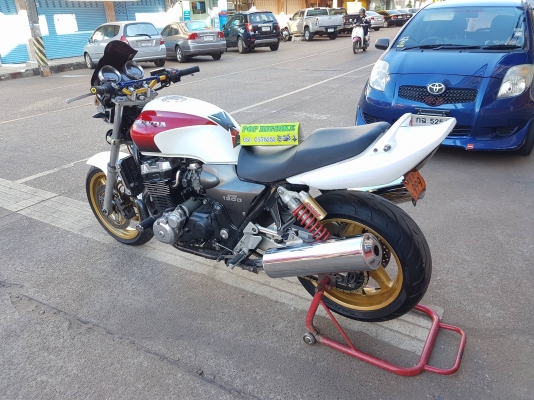 ขายแลกเทิร์นคับ HONDA CB1300 ปี2000 ไฟหน้าโปรเจคเตอร์ ไฟท้ายLED แฮนด์แต่ง กันล้ม อินวอยส์ สรรพสามิตร ราคา 92500 บาท ส่งได้ทั่วไทยคับ สนใจติดต่อ 081-0578282 FACEBOOK ชาญณรงค์ ป๊อป ชัยอมฤต ไอดีไลน์ POPBIGBIKESAKON คับ สนใจรถสวย ถูก ดี ต้อง POP BIGBIKE SAKON