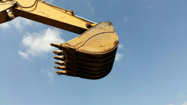 บุ๋นกี๋รถแม็คโค