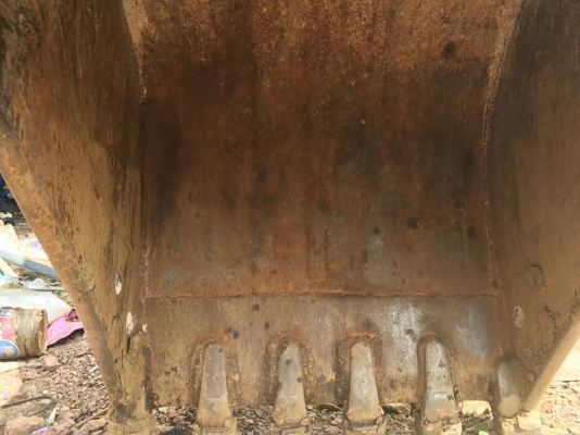 บุ๋นกี๋รถแม็คโค