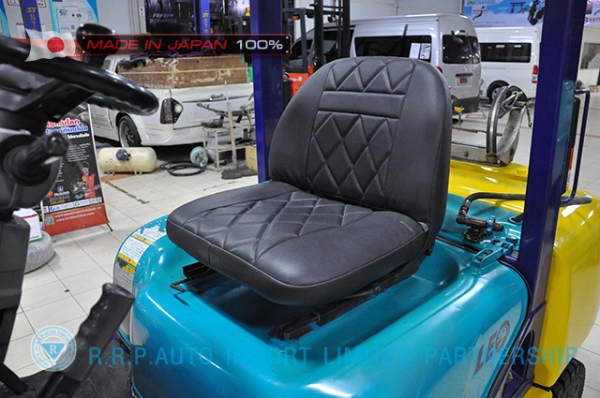 ขายรถโฟล์คลิฟท์มือสอง KOMATSU FG30HT-12-520568 นำเข้าไม่เคยใช้งานในไทย