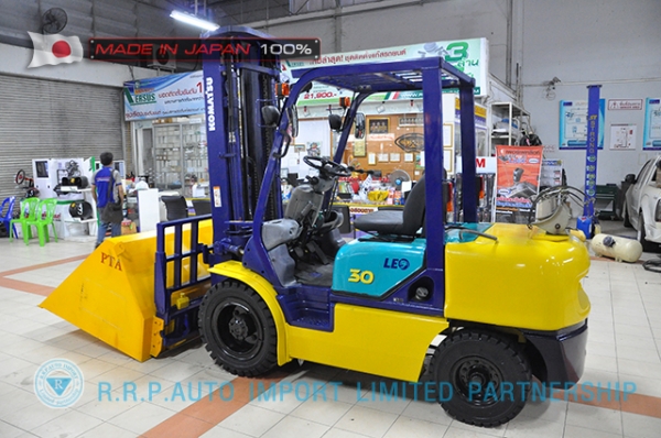 ขายรถโฟล์คลิฟท์มือสอง KOMATSU FG30HT-12-520568 นำเข้าไม่เคยใช้งานในไทย