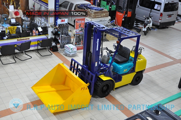 ขายรถโฟล์คลิฟท์มือสอง KOMATSU FG30HT-12-520568 นำเข้าไม่เคยใช้งานในไทย