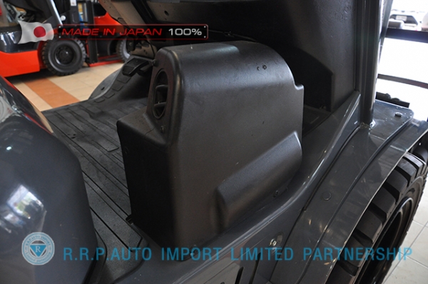 รถโฟล์คลิฟท์พร้อมขาย TOYOTA รุ่น  8FD35-10483 นำเข้าจากประเทศญี่ปุ่น 100\% ไม่เคยใช้งานในไทย