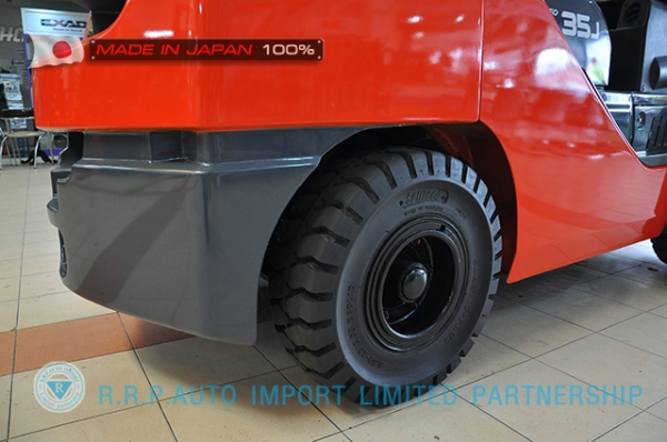 รถโฟล์คลิฟท์พร้อมขาย TOYOTA รุ่น  8FD35-10483 นำเข้าจากประเทศญี่ปุ่น 100\% ไม่เคยใช้งานในไทย