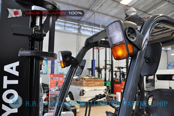 ขายรถโฟล์คลิฟท์มือสอง TOYOTA รุ่น 8FD15-11659  นำเข้าจากประเทศญี่ปุ่น 100\% ไม่เคยใช้งานในไทย