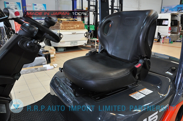 ขายรถโฟล์คลิฟท์มือสอง TOYOTA รุ่น 8FD15-11659  นำเข้าจากประเทศญี่ปุ่น 100\% ไม่เคยใช้งานในไทย