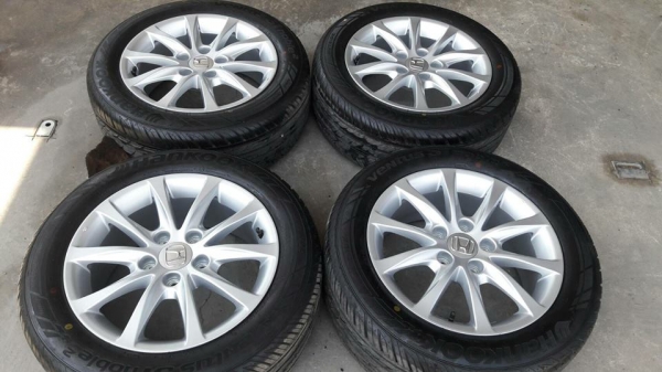 ขายล้อแม็กป้ายแดง honda civic fc 16" ยางปี16 สนใจติดต่อ ก.เจริญการยางครับ 081-3747940 ขายล้อแม็กป้ายแดง honda civic fc 16" ยางปี16 สนใจติดต่อ ก.เจริญการยางครับ 081-3747940