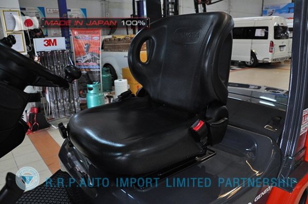 ขายรถโฟล์คลิฟท์มือสอง TOYOTA รุ่น 8FDJ30-13603 นำเข้าจากประเทศญี่ปุ่น 100\% ไม่เคยใช้งานในไทย