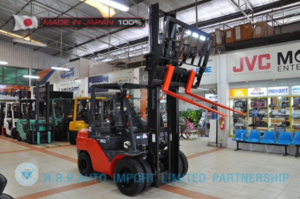 ขายรถโฟล์คลิฟท์มือสอง TOYOTA รุ่น 8FDJ30-13603 นำเข้าจากประเทศญี่ปุ่น 100\% ไม่เคยใช้งานในไทย