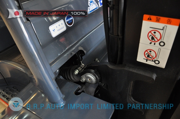 รถโฟล์คลิฟท์พร้อมขาย TOYOTA รุ่น  8FD25-11301 นำเข้าจากประเทศญี่ปุ่น 100\% ไม่เคยใช้งานในไทย