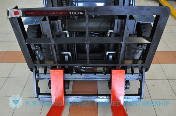 รถโฟล์คลิฟท์พร้อมขาย TOYOTA รุ่น  8FD25-11301 นำเข้าจากประเทศญี่ปุ่น 100\% ไม่เคยใช้งานในไทย