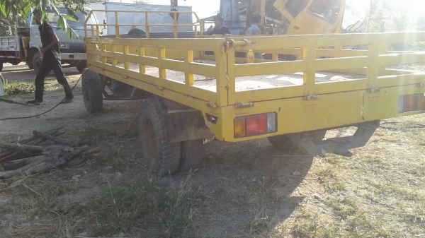 ขายโครง6ล้อNPRพร้อมเกียร์