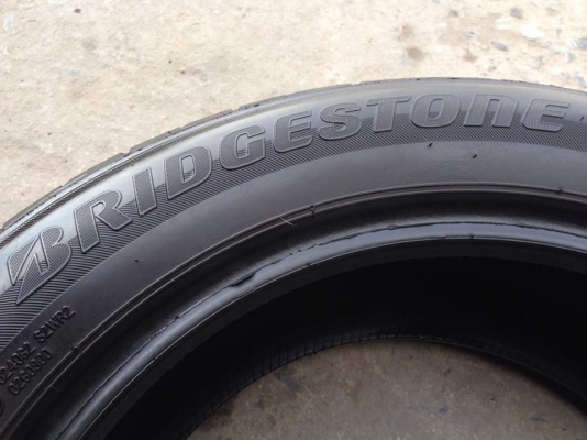 ยาง Bridgstone 205-55-16 ปี 15 ครบชุด 4 เส้น 3500 สภาพสวยๆไม่มีปะไม่บวมไม่กินข้าง ดอกยางเหลือเยอะเอาไปวิ่งกันใด้อีกยาวค่ะ