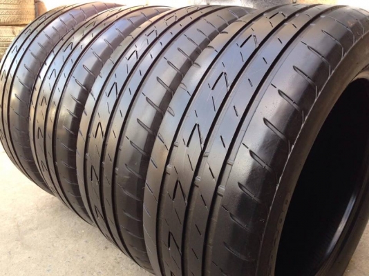 ยาง Bridgstone 205-55-16 ปี 15 ครบชุด 4 เส้น 3500 สภาพสวยๆไม่มีปะไม่บวมไม่กินข้าง ดอกยางเหลือเยอะเอาไปวิ่งกันใด้อีกยาวค่ะ