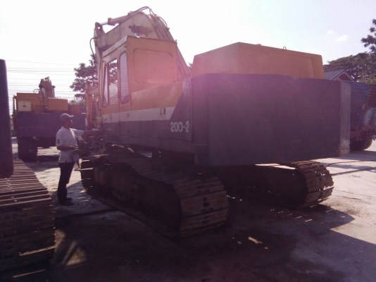 ขายรถแบคโฮ.KOMATSU PC200-2 รถสะภาพดี พร้อมใช้  ติดหัวกระแทก  ช่วงล้างดี เอวแน้น มูมฮาร์มสวย สีสวย ภายในสวย ราคา.600000 สนใจรีบจองด่วน โทร ID 081-3531946 ต่อ.บางนา รถอยู่สระบุรี