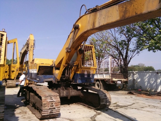 ขายรถแบคโฮ.KOMATSU PC200-2 รถสะภาพดี พร้อมใช้  ติดหัวกระแทก  ช่วงล้างดี เอวแน้น มูมฮาร์มสวย สีสวย ภายในสวย ราคา.600000 สนใจรีบจองด่วน โทร ID 081-3531946 ต่อ.บางนา รถอยู่สระบุรี