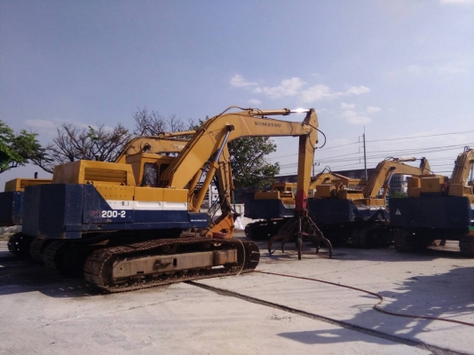 ขายรถแบคโฮ.KOMATSU PC200-2 รถสะภาพดี พร้อมใช้  ติดหัวกระแทก  ช่วงล้างดี เอวแน้น มูมฮาร์มสวย สีสวย ภายในสวย ราคา.600000 สนใจรีบจองด่วน โทร ID 081-3531946 ต่อ.บางนา รถอยู่สระบุรี