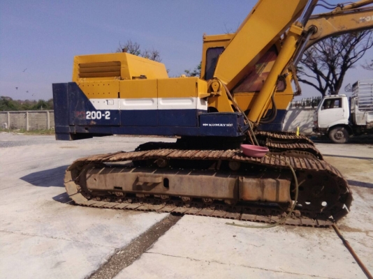 ขายรถแบคโฮ.KOMATSU PC200-2 รถสะภาพดี พร้อมใช้  ติดหัวกระแทก  ช่วงล้างดี เอวแน้น มูมฮาร์มสวย สีสวย ภายในสวย ราคา.600000 สนใจรีบจองด่วน โทร ID 081-3531946 ต่อ.บางนา รถอยู่สระบุรี