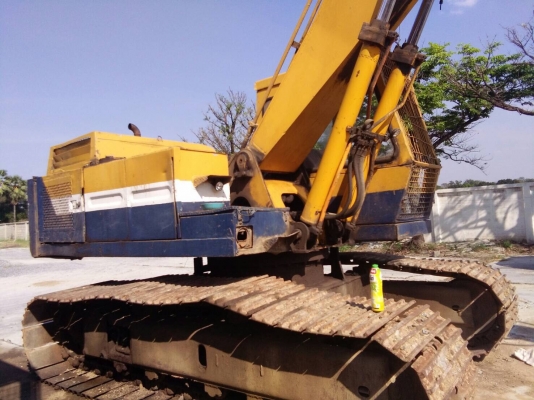 ขายรถแบคโฮ.KOMATSU PC200-2 รถสะภาพดี พร้อมใช้  ติดหัวกระแทก  ช่วงล้างดี เอวแน้น มูมฮาร์มสวย สีสวย ภายในสวย ราคา.600000 สนใจรีบจองด่วน โทร ID 081-3531946 ต่อ.บางนา รถอยู่สระบุรี