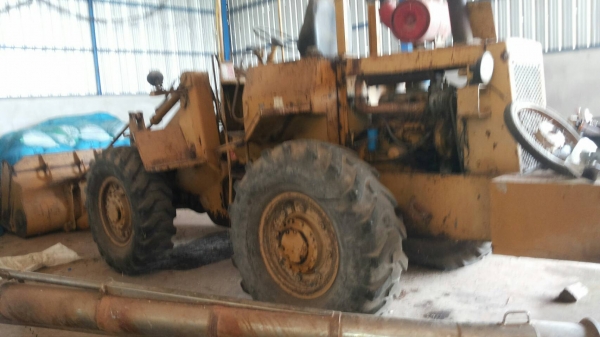 เก่าเพราะฝุ่นเกาะขายรถตักล้อยาง CAT 910 เอวออ่นต่อแขนแล้วเอกสารใบอินวอย