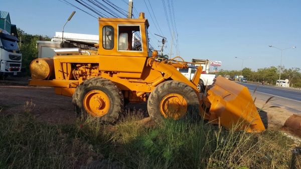 ขาย รถตัก KOMATSU JH30 เครื่องดี เกียร์ดี ยางเต็มทั้ง 4 เส้น รถพร้อมใช้งานครับ