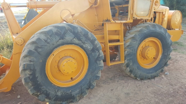 ขาย รถตัก KOMATSU JH30 เครื่องดี เกียร์ดี ยางเต็มทั้ง 4 เส้น รถพร้อมใช้งานครับ