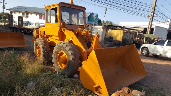 ขาย รถตัก KOMATSU JH30 เครื่องดี เกียร์ดี ยางเต็มทั้ง 4 เส้น รถพร้อมใช้งานครับ