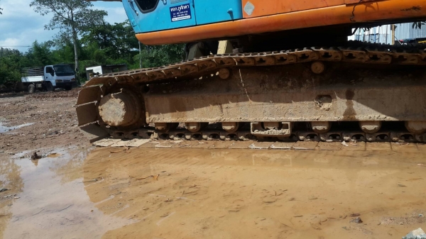 ขายรถแบคโฮ HITACHI EX200-3 เอกสารอินวอย ระบบไฟเต็ม ราคา 570000