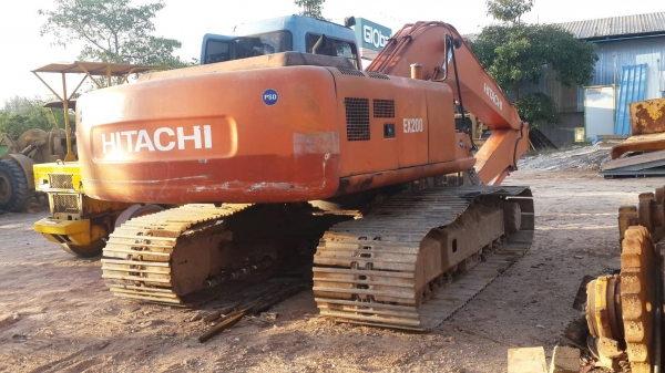 ขายรถแบคโฮ HITACHI EX200-3 เอกสารอินวอย ระบบไฟเต็ม ราคา 570000