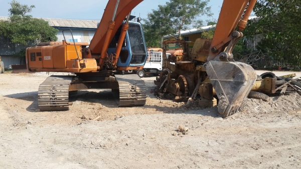ขายรถแบคโฮ HITACHI EX200-3 เอกสารอินวอย ระบบไฟเต็ม ราคา 570000