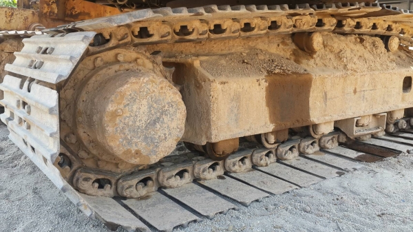 ขายรถแบคโฮ HITACHI EX200-3 เอกสารอินวอย ระบบไฟเต็ม ราคา 570000