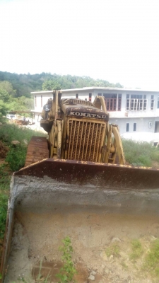 ขายรถแทรคเตอร์ KOMATSU D55S-16 ราคา 250000 ขายรถแทรคเตอร์ KOMATSU D55S-16 ราคา 250000