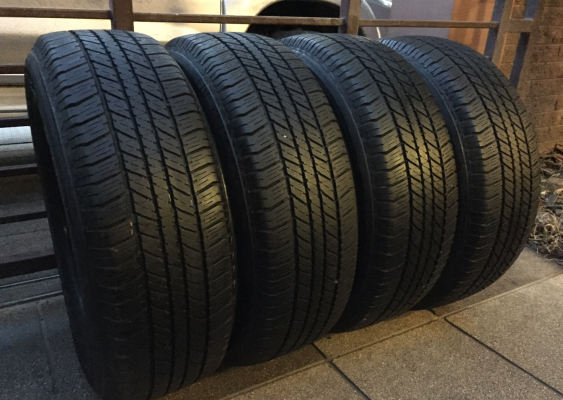 ยาง Bridgestone 265 65 17 ปี15 ดอกเต็ม ใช้ยาว ราคาไม่แพง ยาง Bridgestone 265 65 17 ปี15 ดอกเต็ม ใช้ยาว ราคาไม่แพง