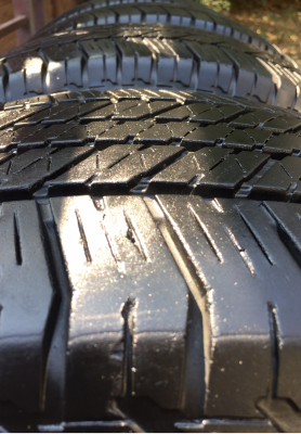 ยาง Bridgestone 265 65 17 ปี15 ดอกเต็ม ใช้ยาว ราคาไม่แพง ยาง Bridgestone 265 65 17 ปี15 ดอกเต็ม ใช้ยาว ราคาไม่แพง