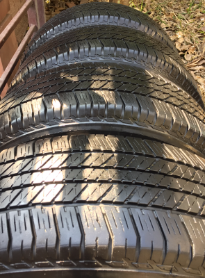 ยาง Bridgestone 265 65 17 ปี15 ดอกเต็ม ใช้ยาว ราคาไม่แพง ยาง Bridgestone 265 65 17 ปี15 ดอกเต็ม ใช้ยาว ราคาไม่แพง