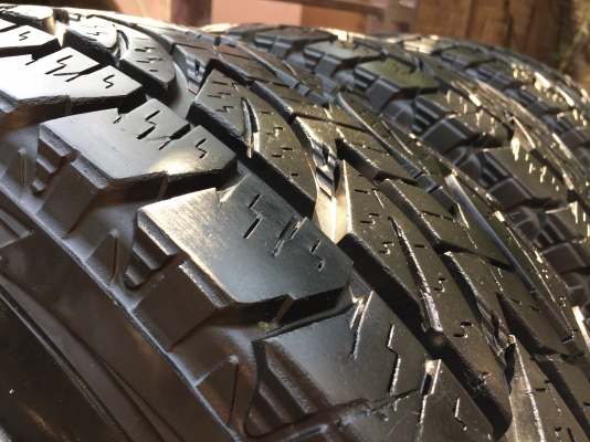 ยาง All Bridgestone 30 9.5 R15 ปลายปี13 ดอกเต็ม ใช้ยาว ราคาไม่แพง