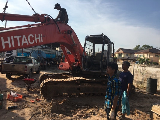 ขายอะใหล่HICTAHI EX200-2M LC (ขายอะใหล่นะครับ)