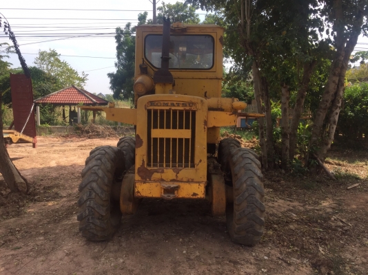 ขายรถเกรด KOMATSU GD37-6H  ราคา 430000