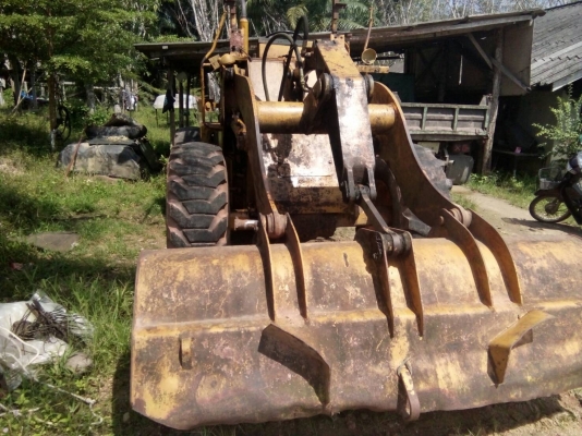 ขายรถตักล้อยาง KOMATSU 510 กรองเดี่ยว ราคา 450000