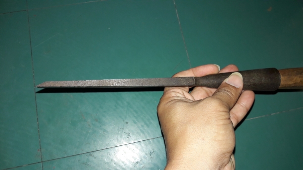 ขายสิ่วบ้องเยอรมันขนาด3/4" เหล็กดีด้ามไม้