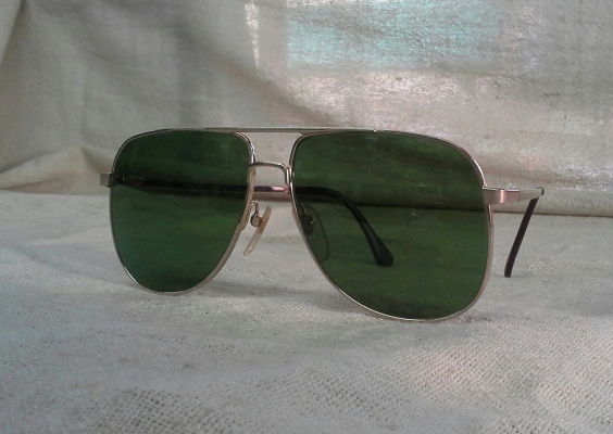 แว่นตาวินเทจทรง &#039;หยดน้ำตา&#039; ยุค &#039;70s Vintage HOYA handmade in Japan