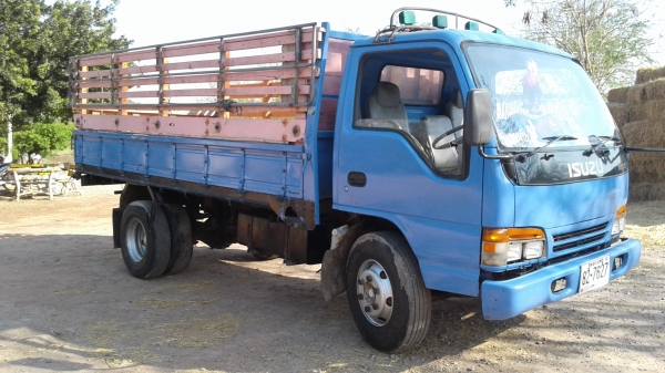 ISUZU..130แรงช่วงยาว4.30ยางเรเดียน6เส้นพร้อมใช้งานเล่มพร้อมโอน