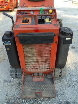 ขายรถตักเล็ก_เก่าจากนอกชั่วโมงการทำงานน้อย ขายรถตักเล็ก_เก่าจากนอกชั่วโมงการทำงานน้อย