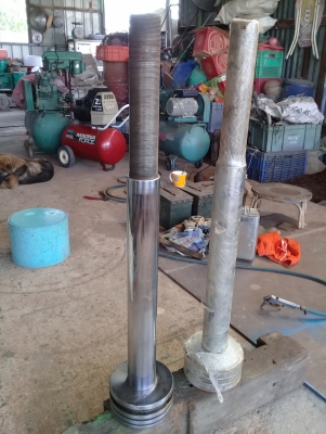 แกนเพลาไฮโดรลิคพร้อมลูกสูบ 65 มม.2เส้น แกนเพลาไฮโดรลิคพร้อมลูกสูบ 65 มม.2เส้น