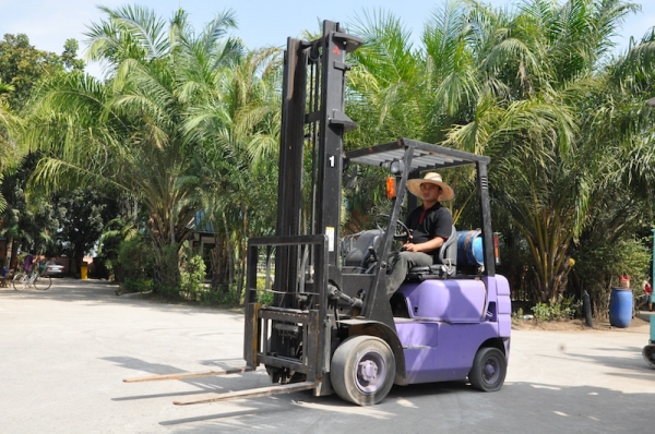 (ลดกระหน่ำ)ขายFORKLIFT MITSUBISHI FG15(1.5ตัน) เสา5เมตร(งาสไลด์) สวยเดิมจากญี่ปุ่น ยังไม่เคยใช้ในไทย 125,000เท่านั้น!!