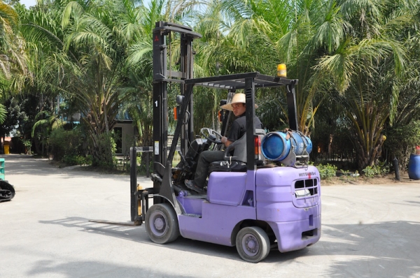 (ลดกระหน่ำ)ขายFORKLIFT MITSUBISHI FG15(1.5ตัน) เสา5เมตร(งาสไลด์) สวยเดิมจากญี่ปุ่น ยังไม่เคยใช้ในไทย 125,000เท่านั้น!!