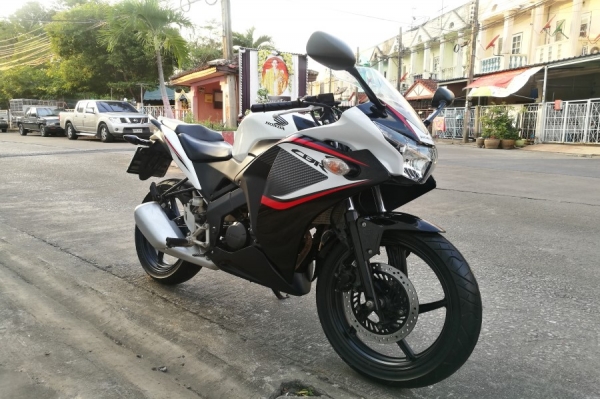 Cbr 150i 2014 รถบ้านแท้ มือเดียว รูดบัตรได้